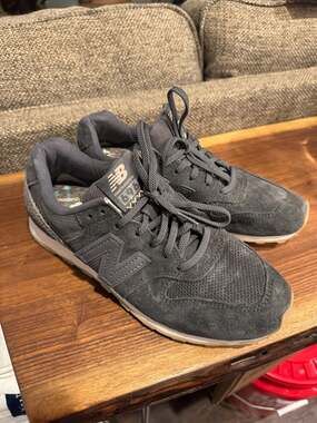 New Balance Women's 696 'Folk Festival' Magnet Grey Suede Running Shoes WL696BY